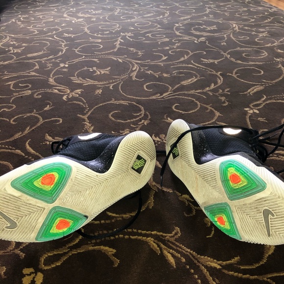 Kyrie 3 Black Ice - Picture 9 of 9